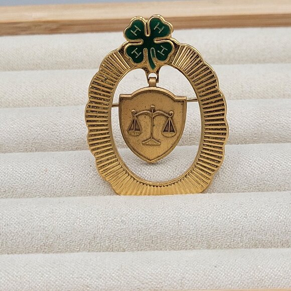 Vintage 4-H Clover & Scales Of Justice Brass Pin Brooch Marked BGW 1 1/2 - Picture 1 of 6